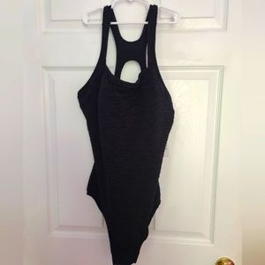 NWT Penbrooke 20W Crinkle Fabric Swimsuit